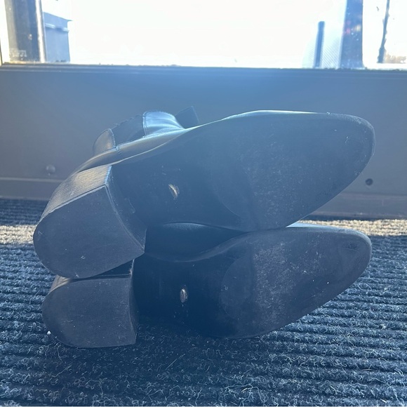 Tony Bianco Hampton Black Calais Ankle Boots
Size 8.5 - Picture 6 of 6